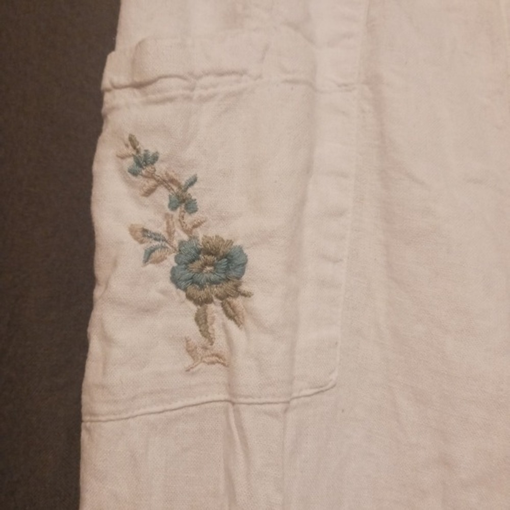 White Pants Elastic Waist Casual Comfy EMBROIDERED Floral Design Size S - Picture 3 of 6
